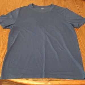 Old navy t shirt sz Small